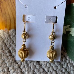 Vintage Gold Tone Dangle Earrings